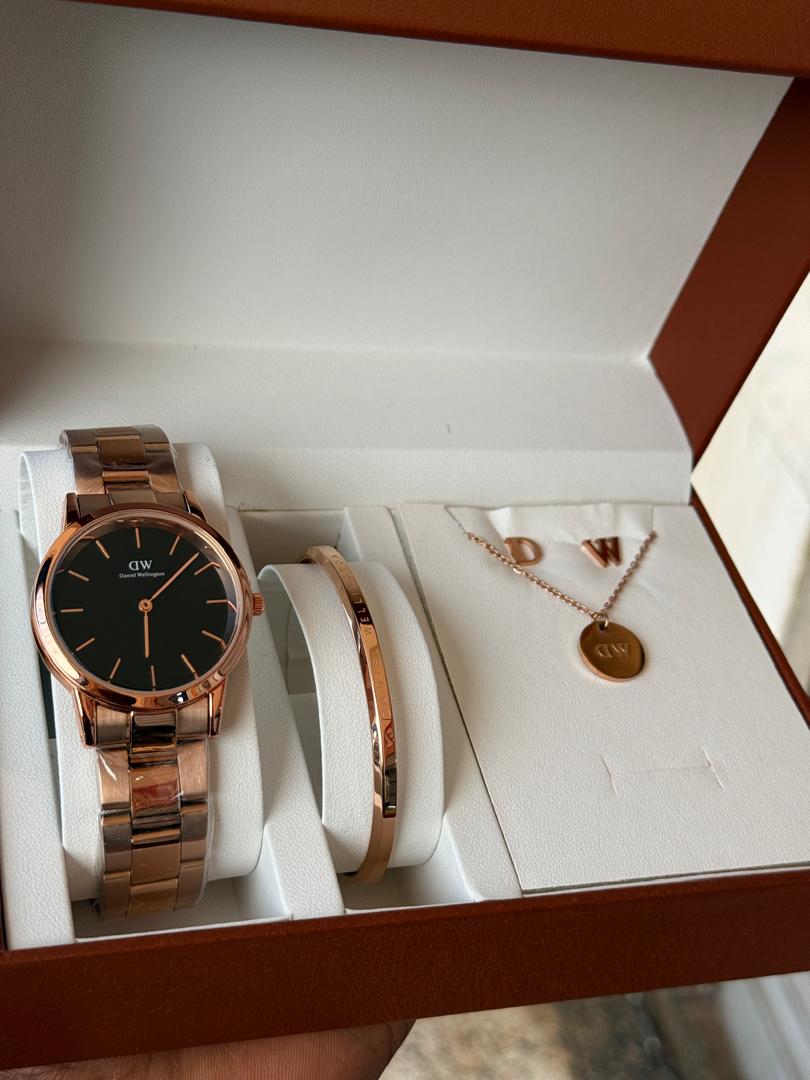 Ladies watch gift set combo