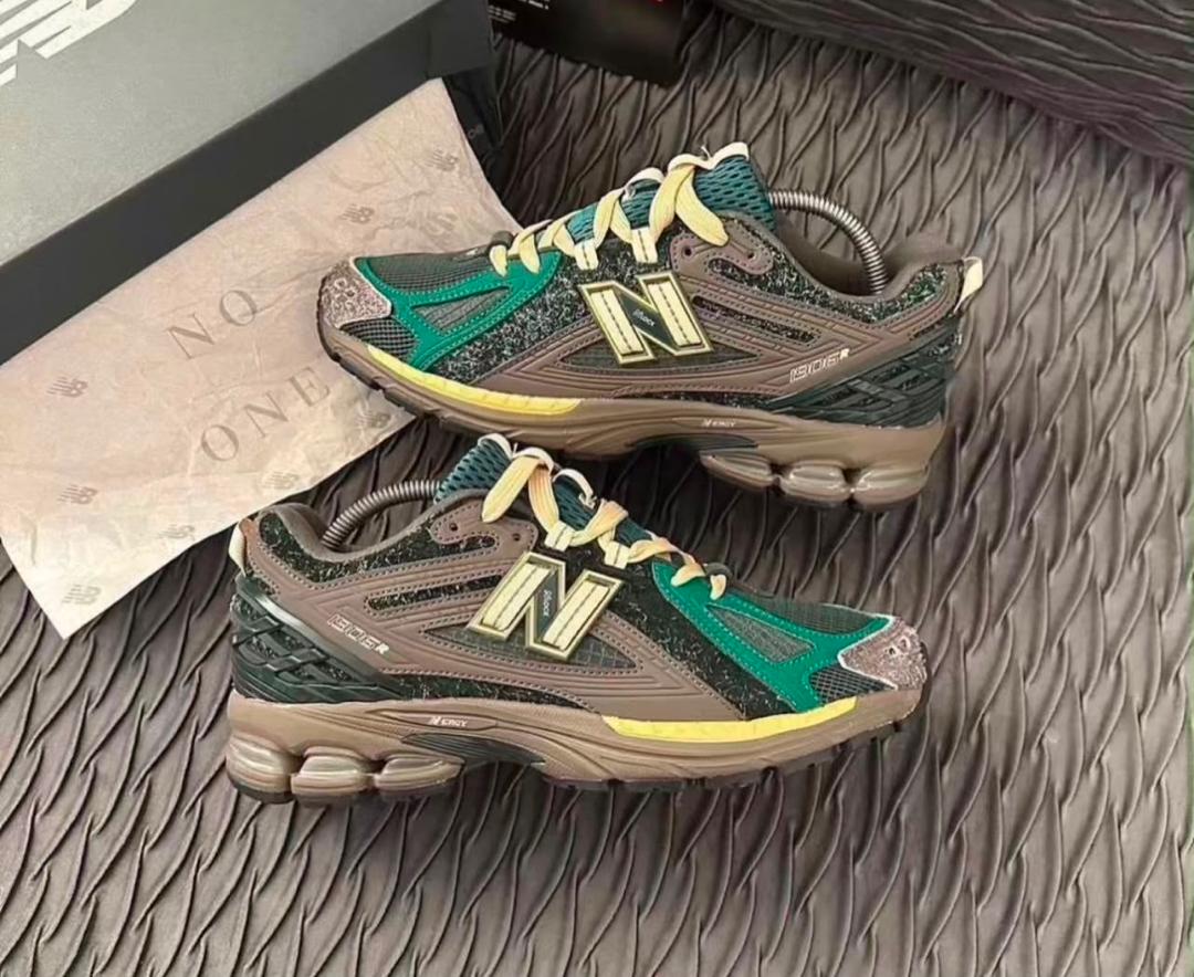 New Balance 1906R sneakers