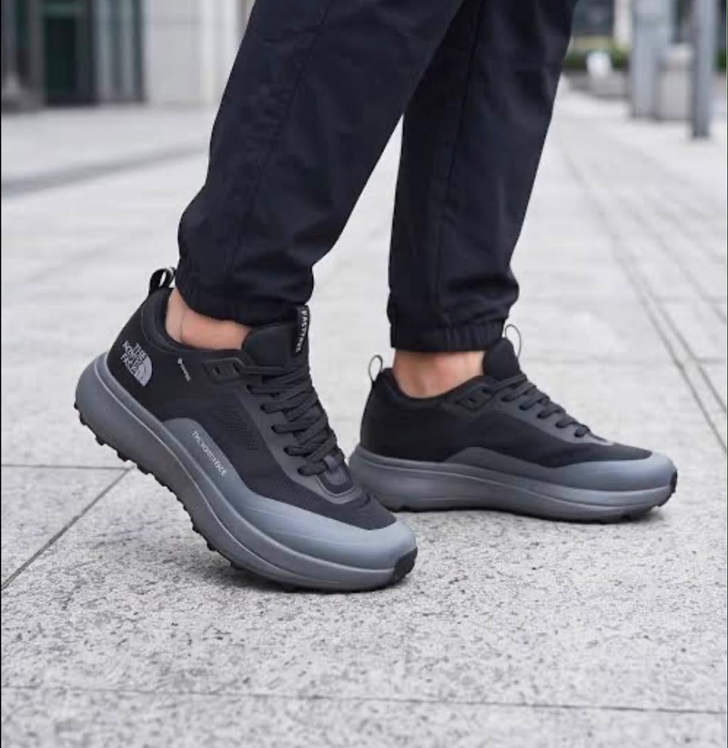 Fastpack Trail Sneakers