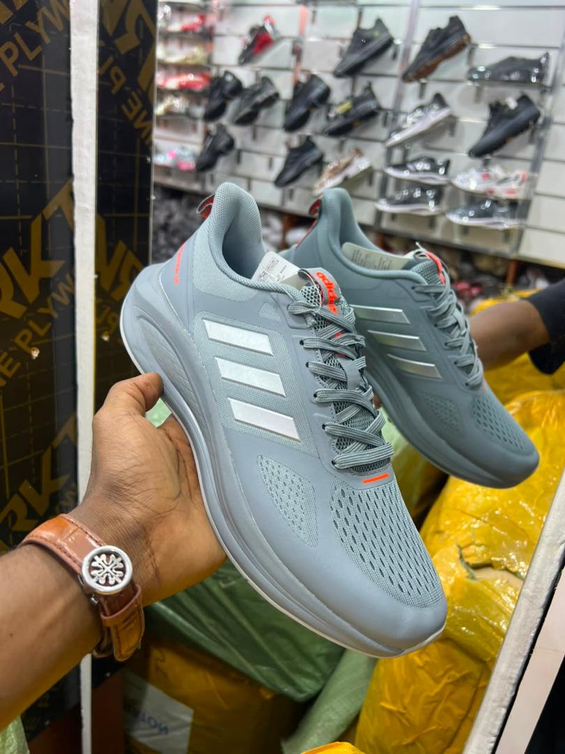 AlphaEdge+ running sneaker