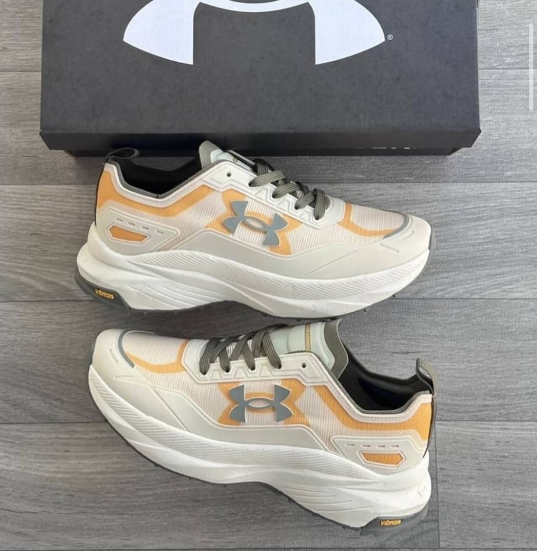 Under Armour HOVR Mega 2 MVMNT sneakers