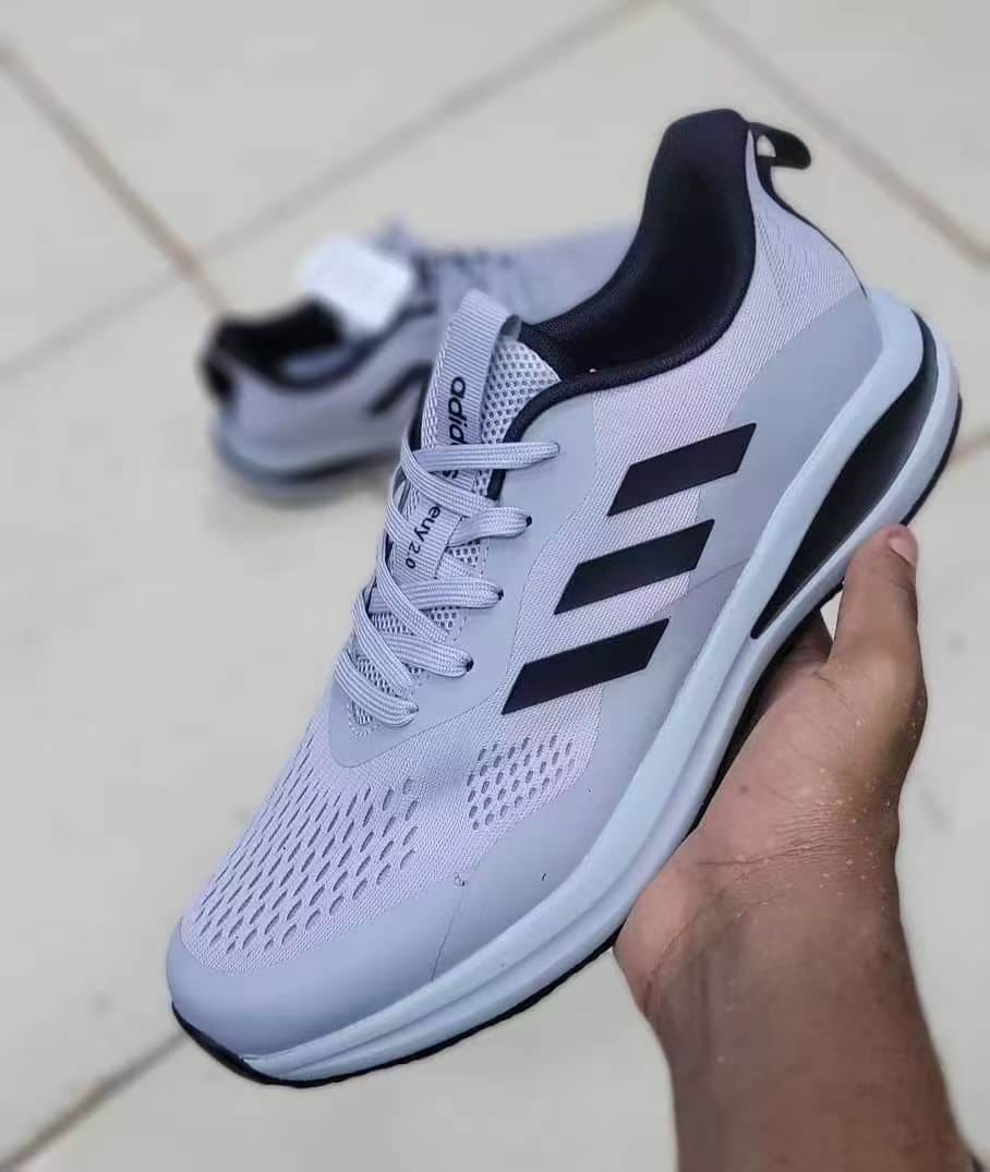 Adidas Voeuy 2.0 casual sneakers / running shoes