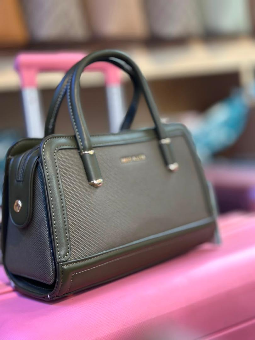 Miss Alita structured executive handbag f