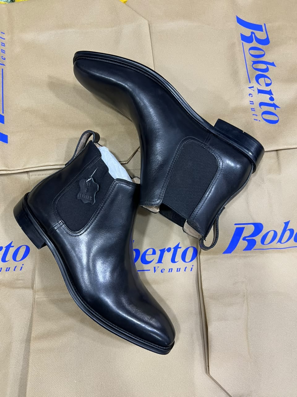Roberto Venuti Chelsea boots
