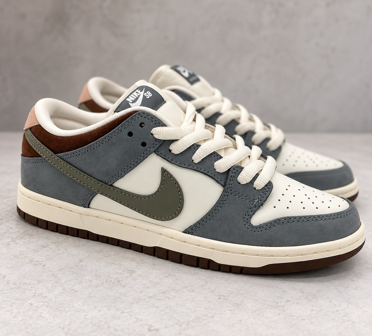 Nike SB Dunk Low Pro QS / size 38 to 45