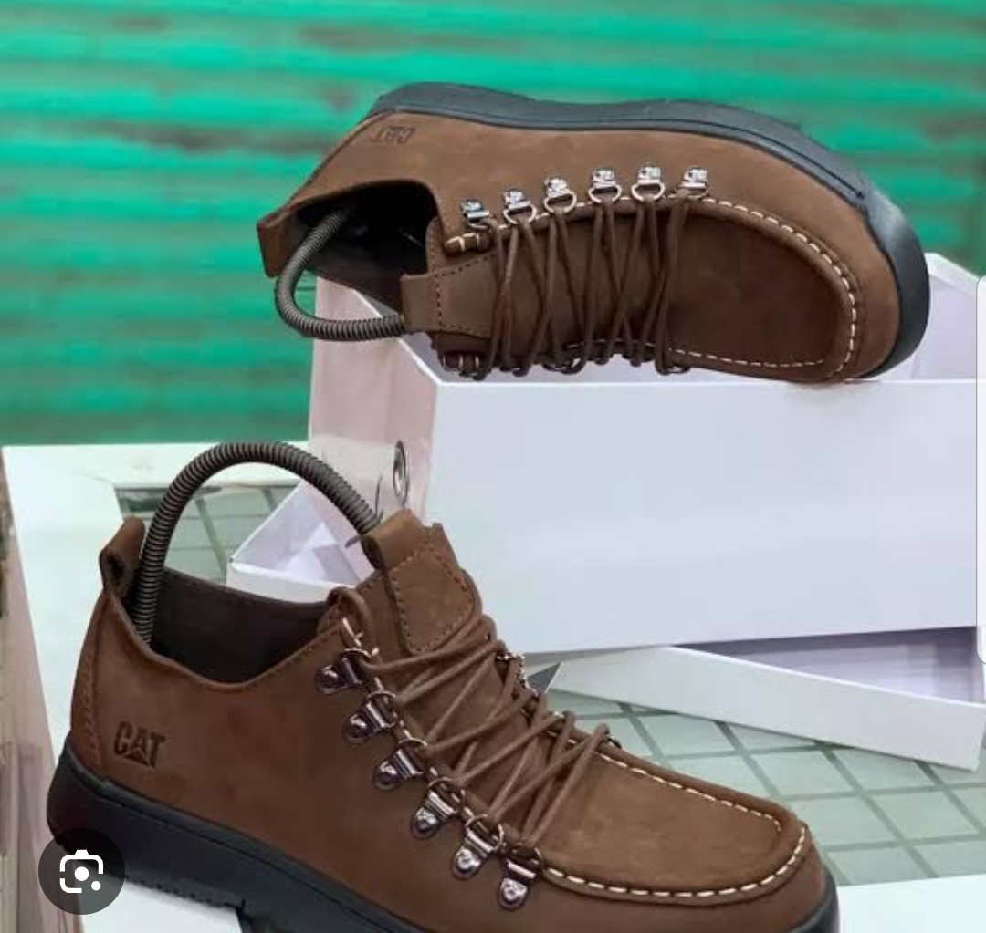Leather casual low-cut shoe