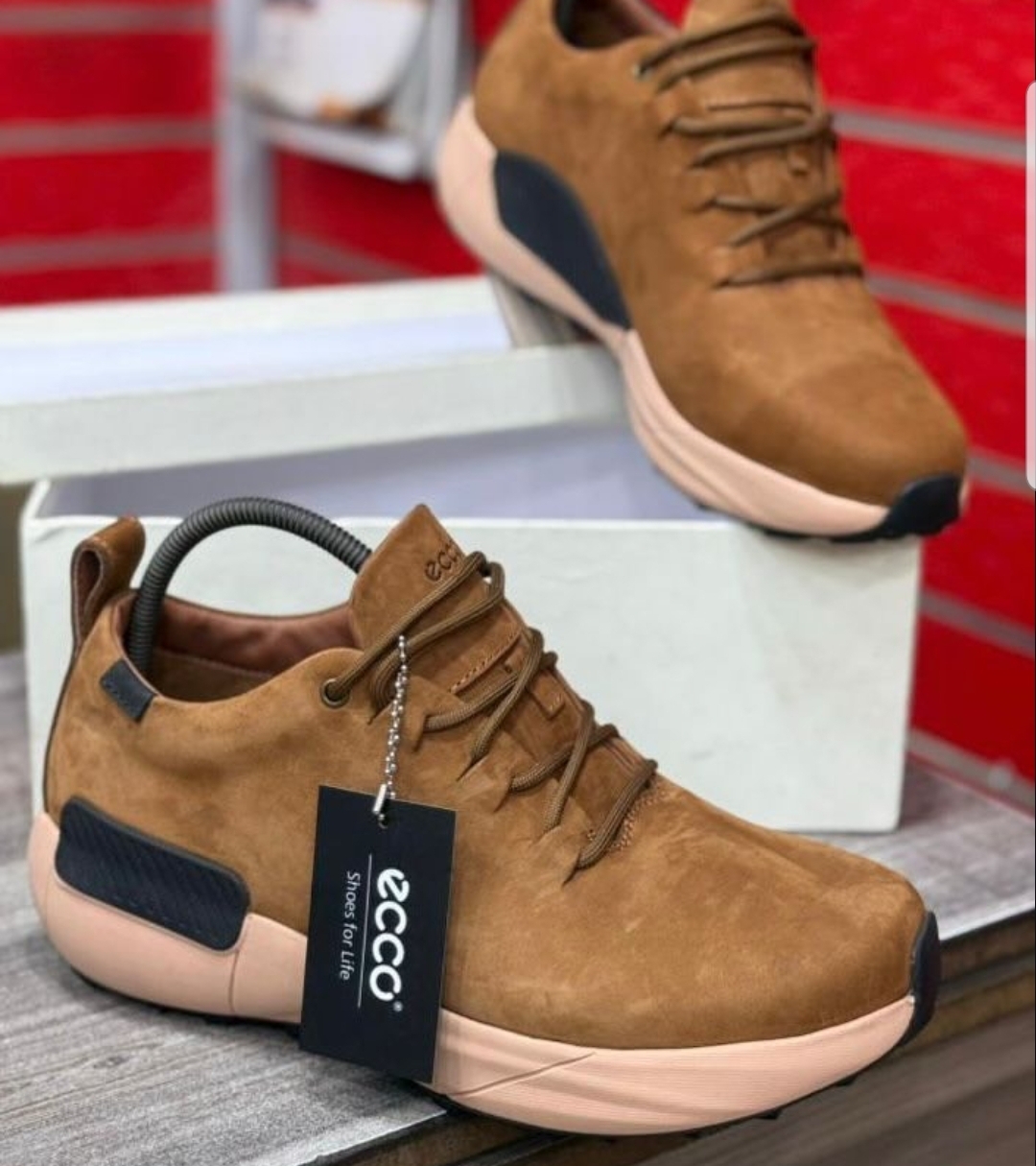 ECCO casual leather sneakers